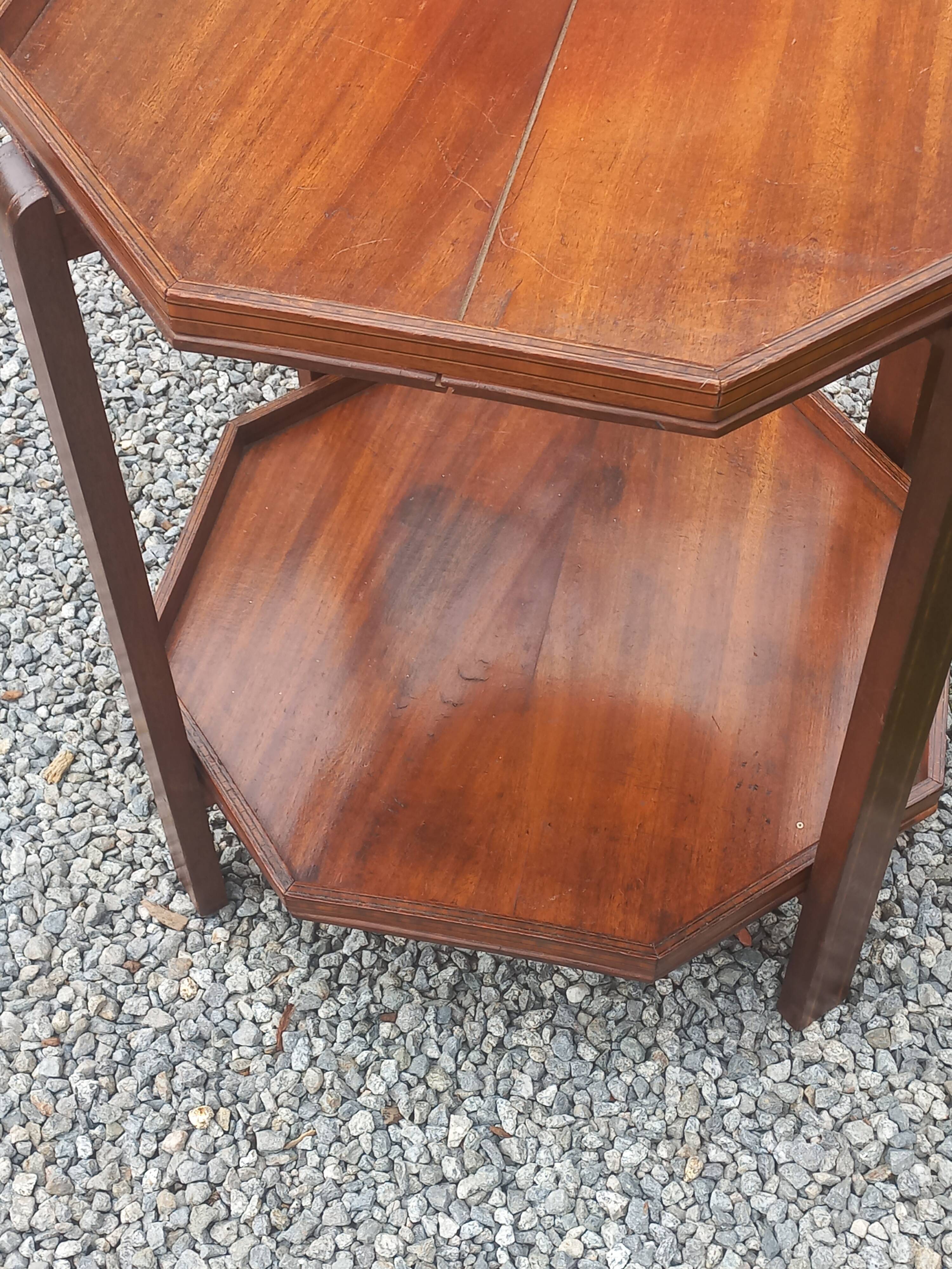 Art Deco folding side table in mahogany with double top marquetry.