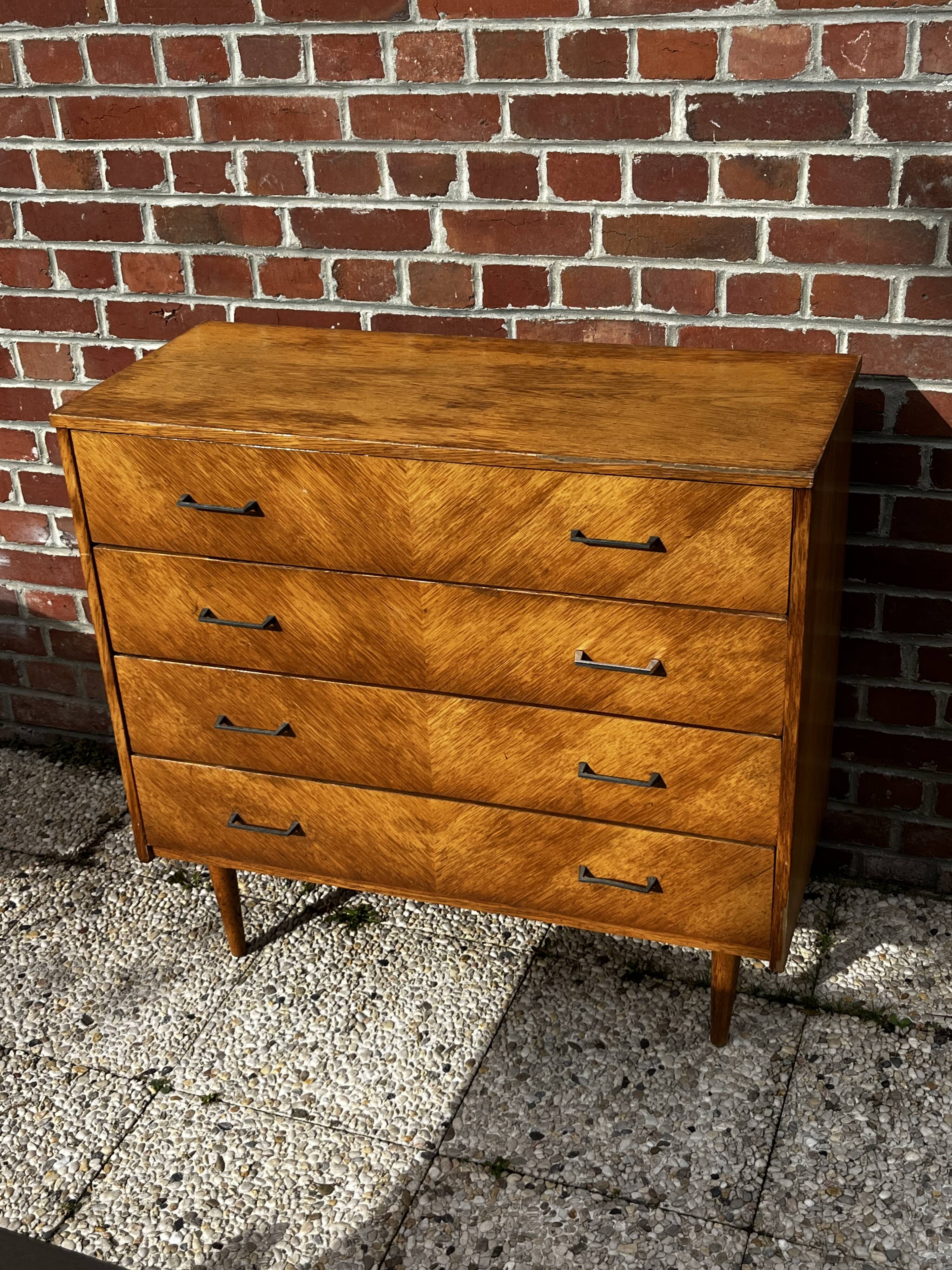 Vintage chest of drawers