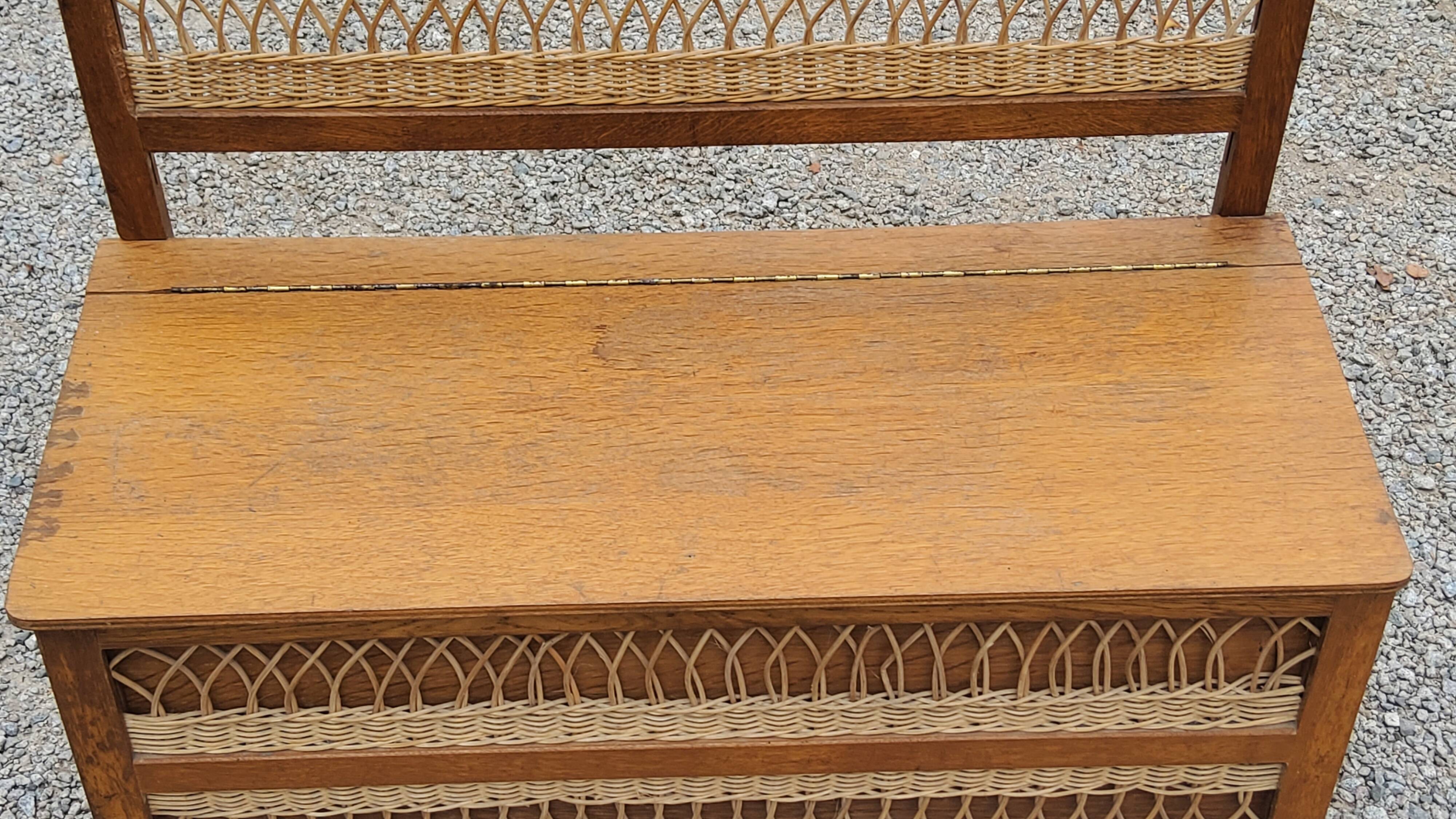 Vintage chest bench from the 50s in oak and rattan