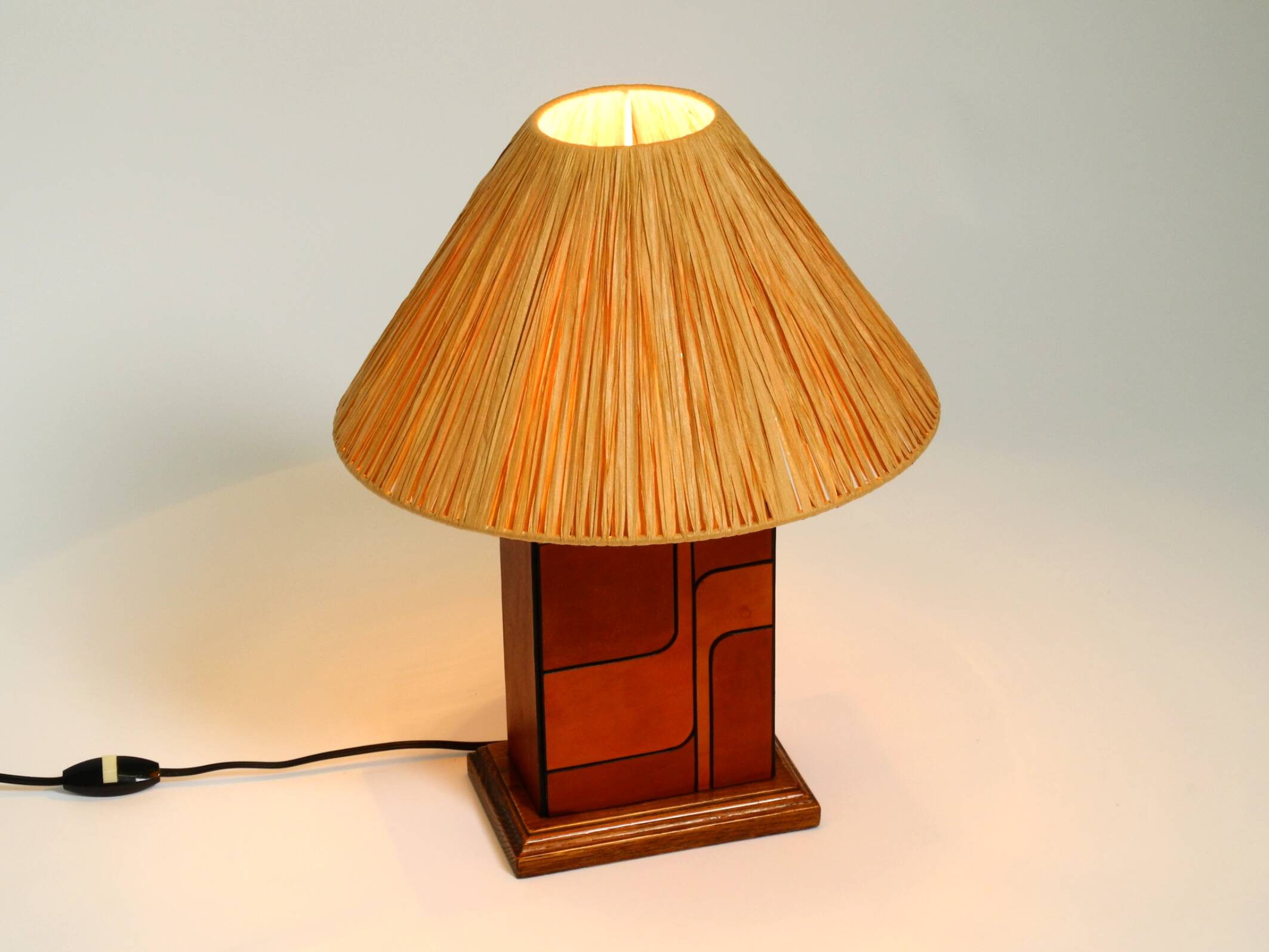 Italian 60s table lamp made of wood and leather with paper straw lampshade