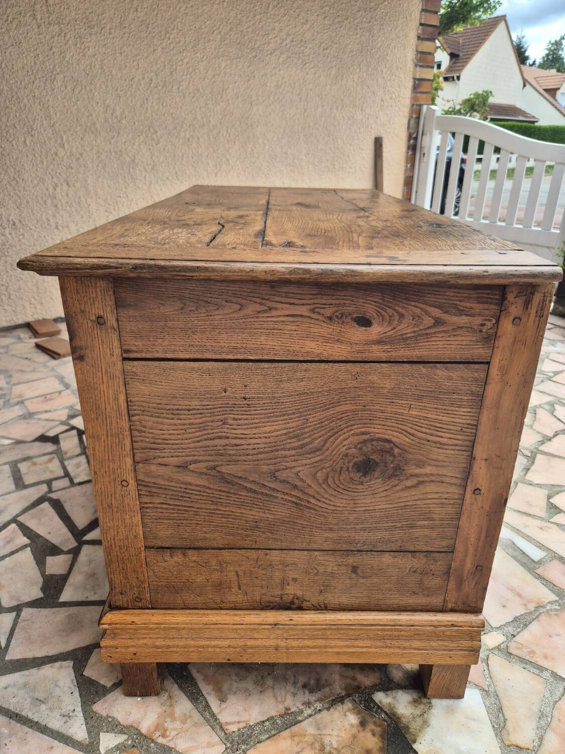 Late 19th century oak laundry chest