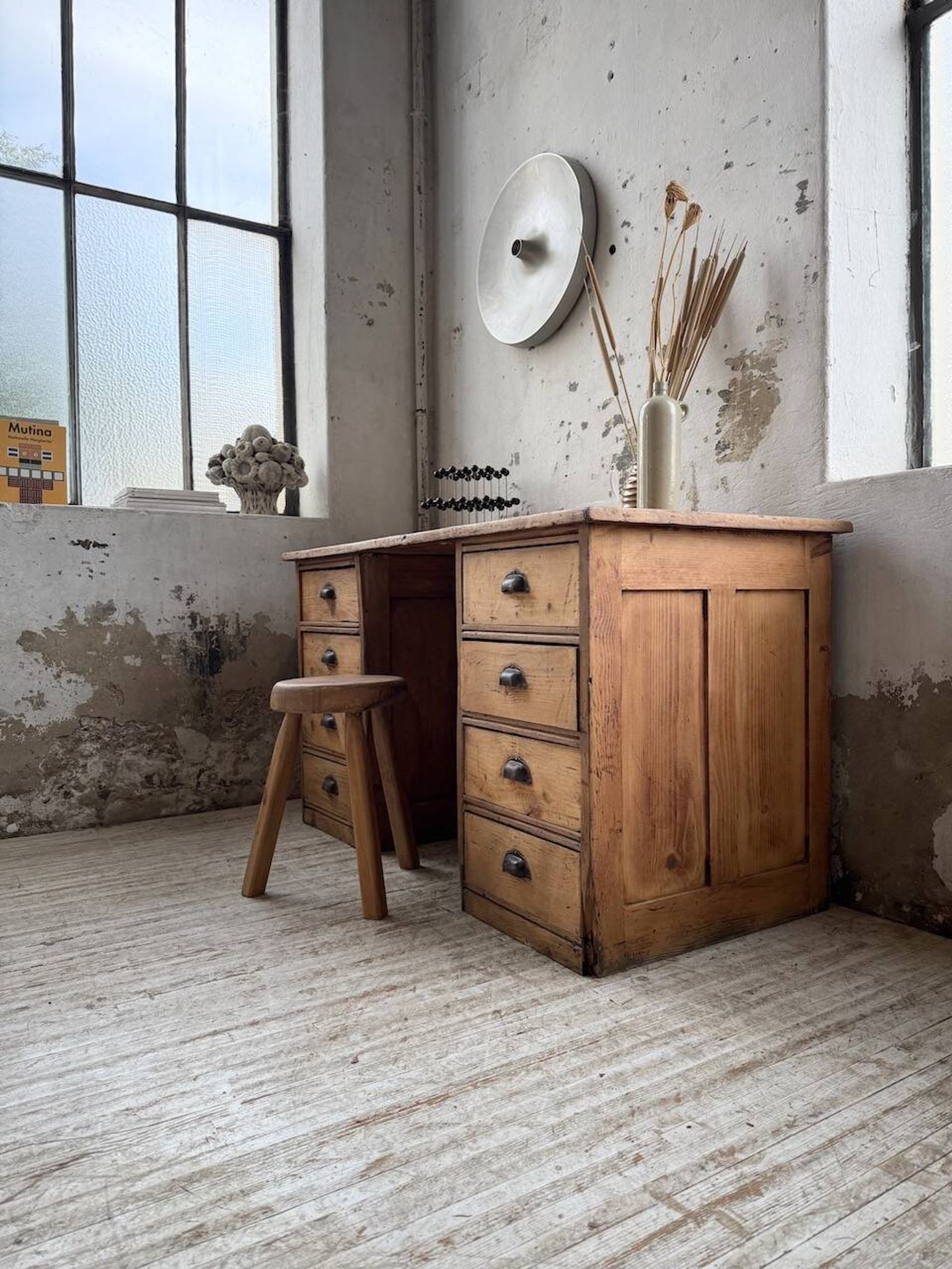 Bureau pin meuble atelier 1950