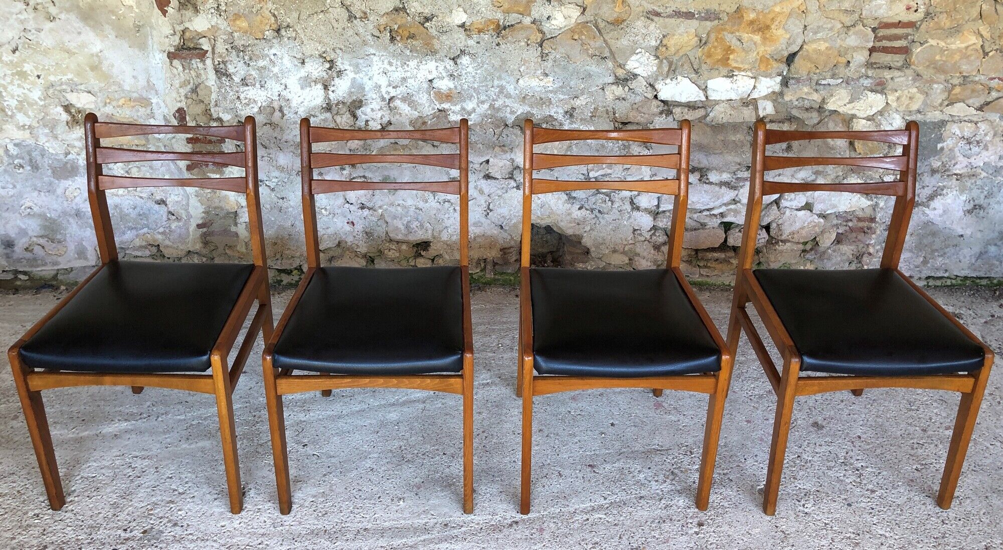 Set of 4 scandinavian chairs in blond teak and black skai 60s