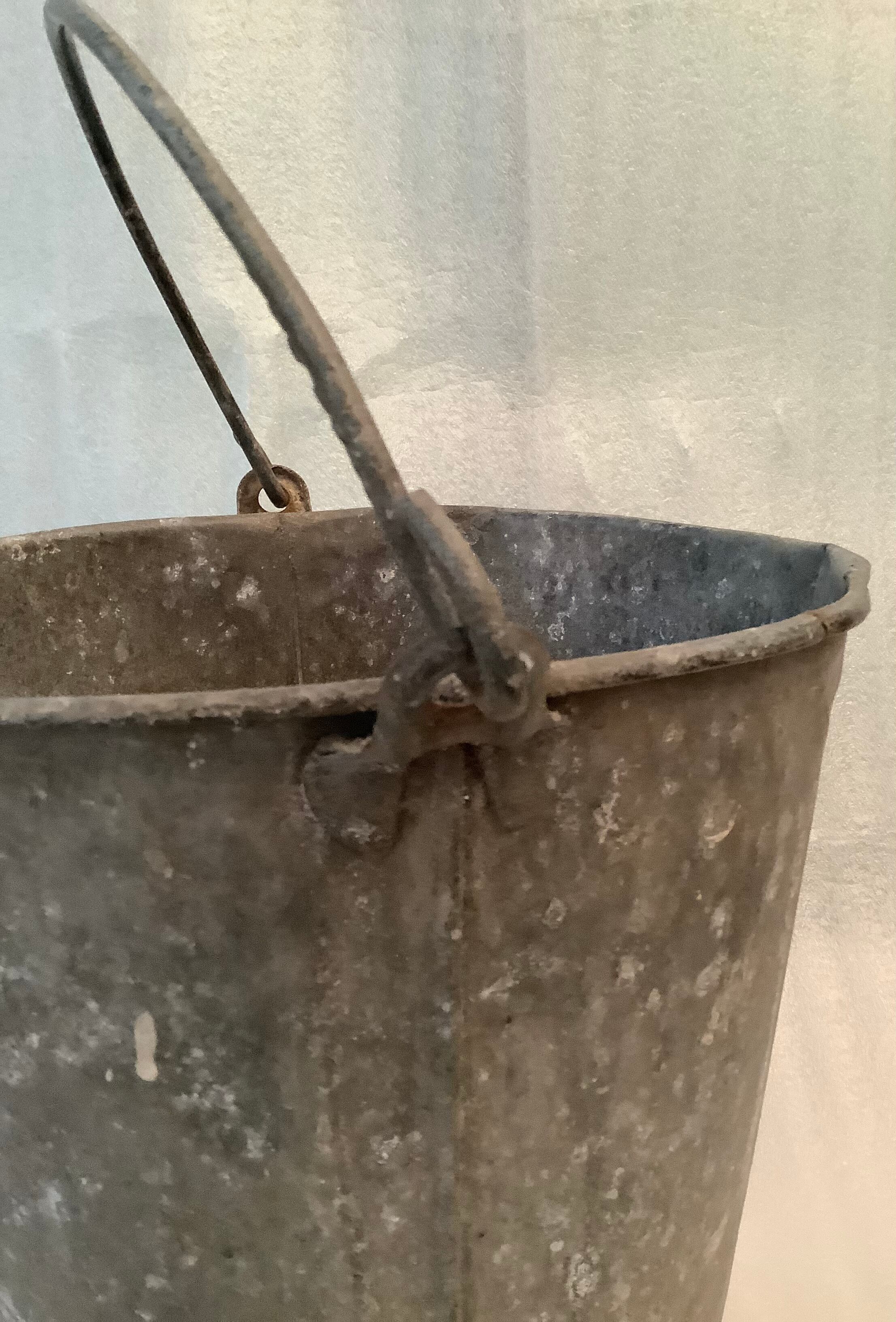 Galvanized well bucket with handle / vintage 50s
