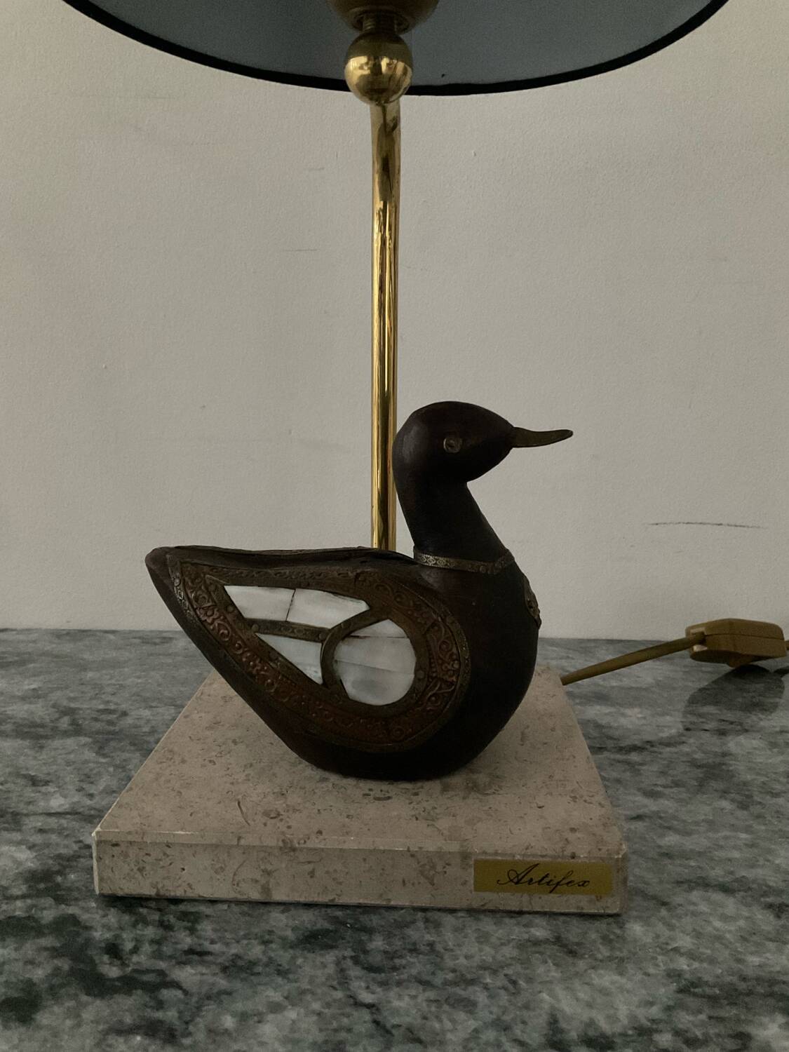 Artifex lamp with cloisonné wooden birds and travertine from the 1960s-70s.