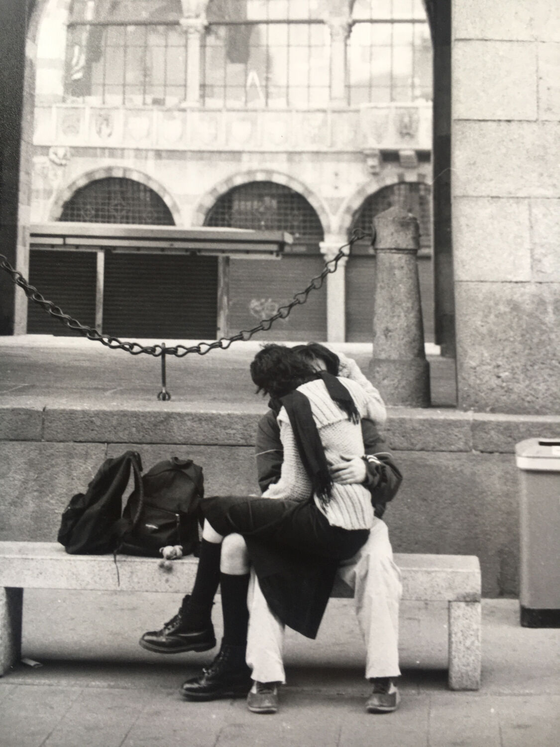 Original print, 2000s, couple in love on a bench