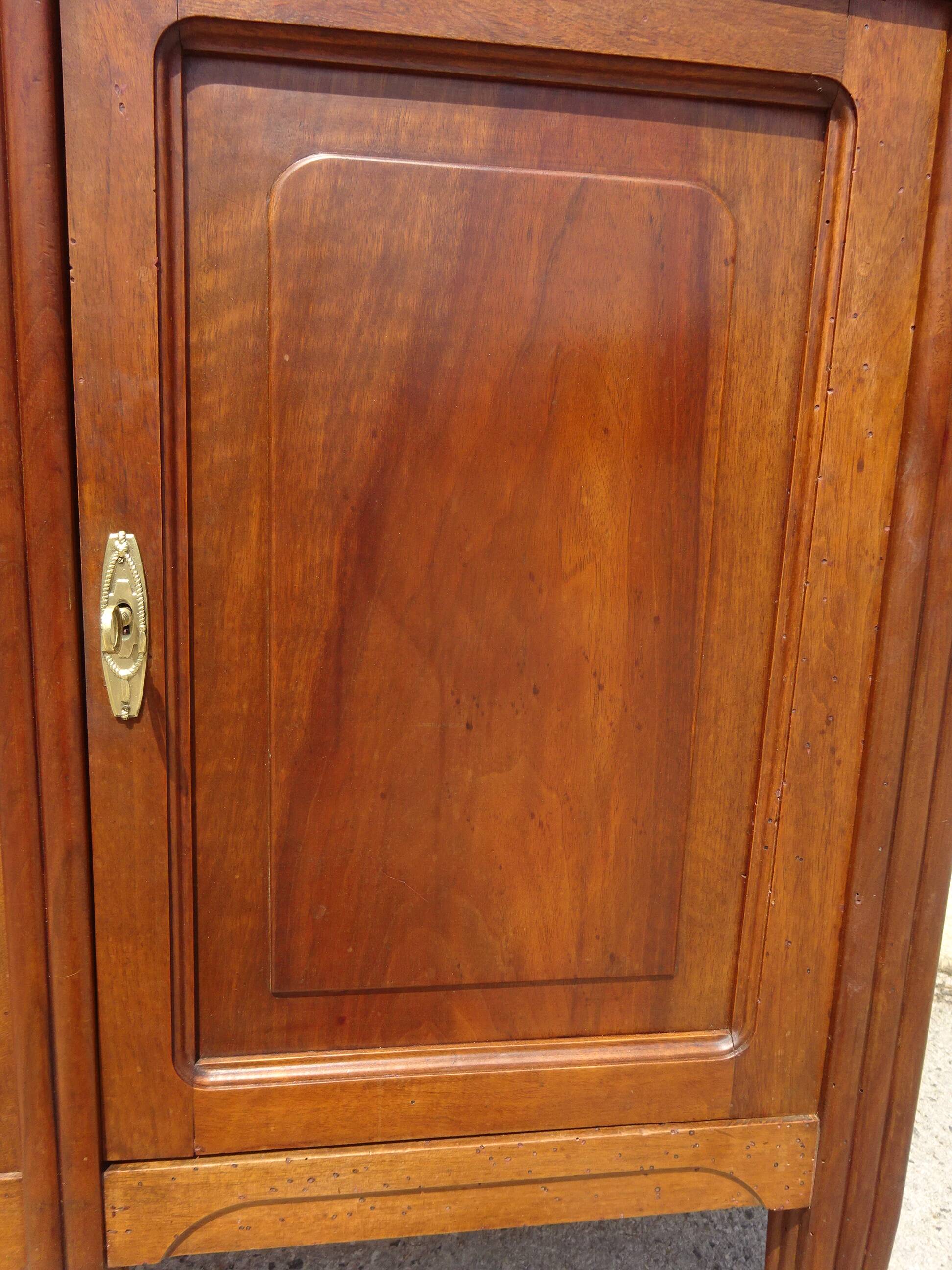 Art Deco sideboard in walnut with a marble top