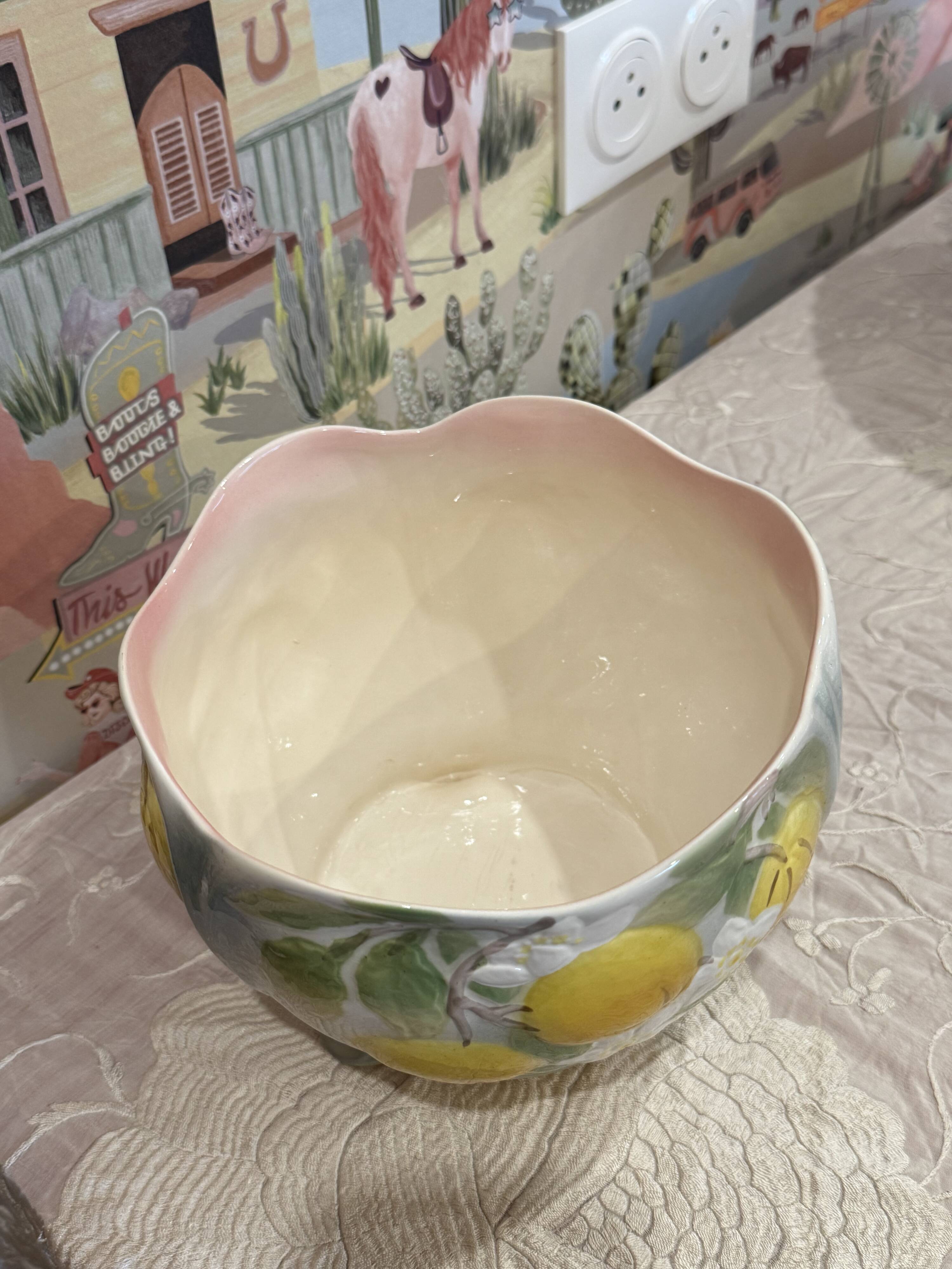 Citron de St Clément earthenware cache pot