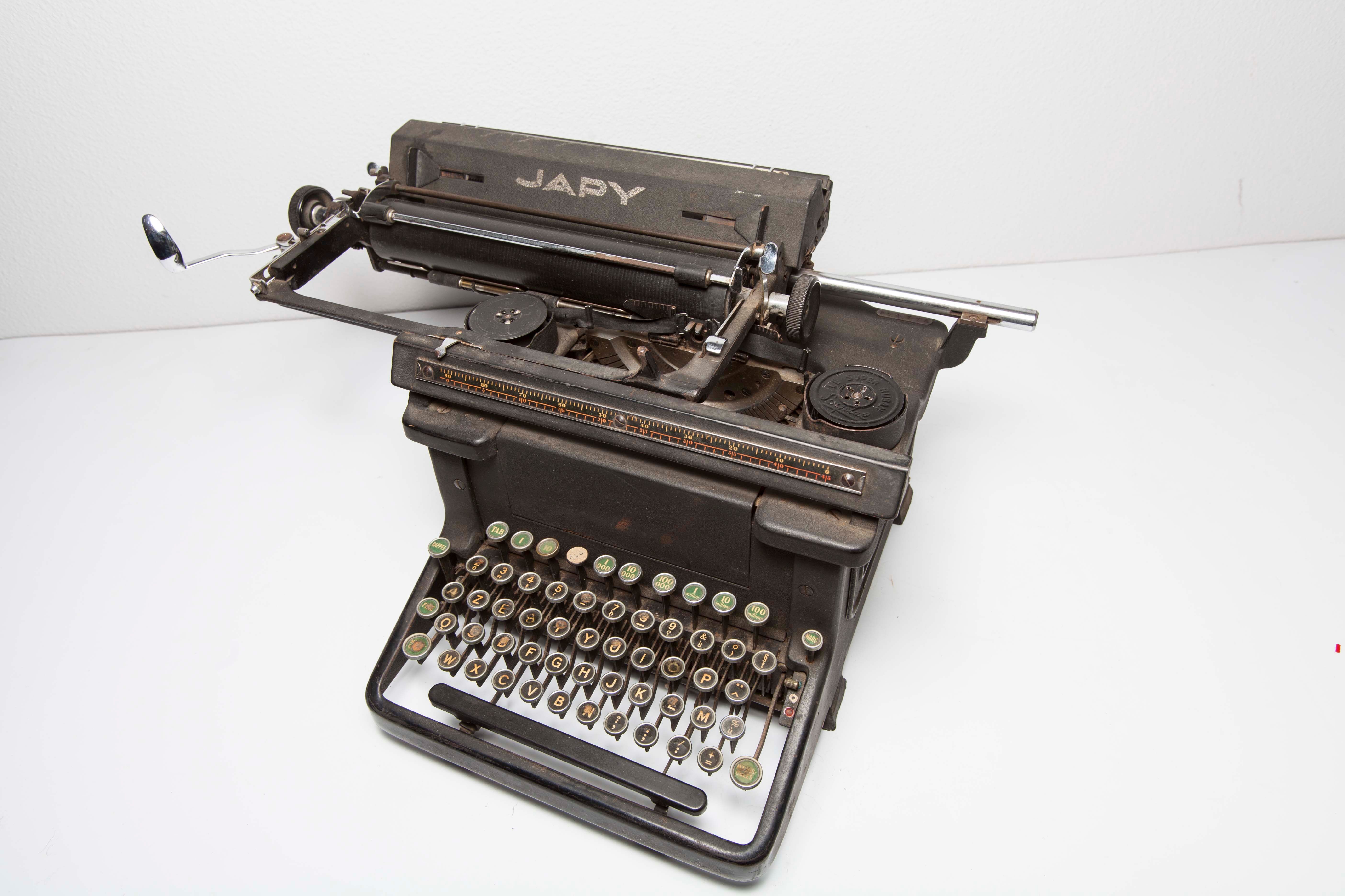 Machine à écrire Japy 1940
