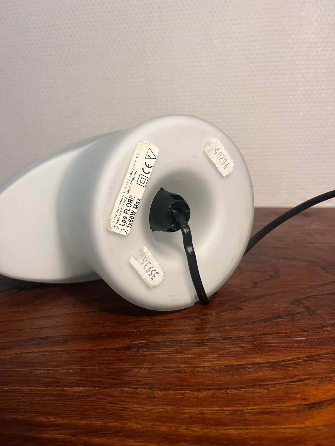 White opaline Flora Habitat lamp