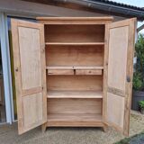 Armoire parisienne