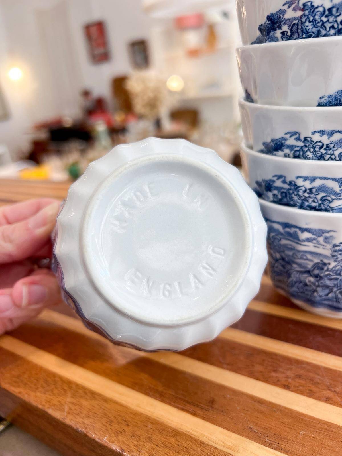 6 English porcelain bowls