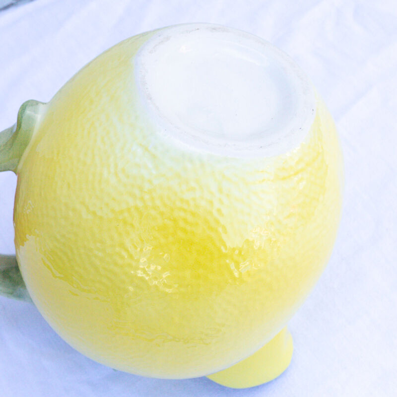 Decanter pitcher lemon slurry