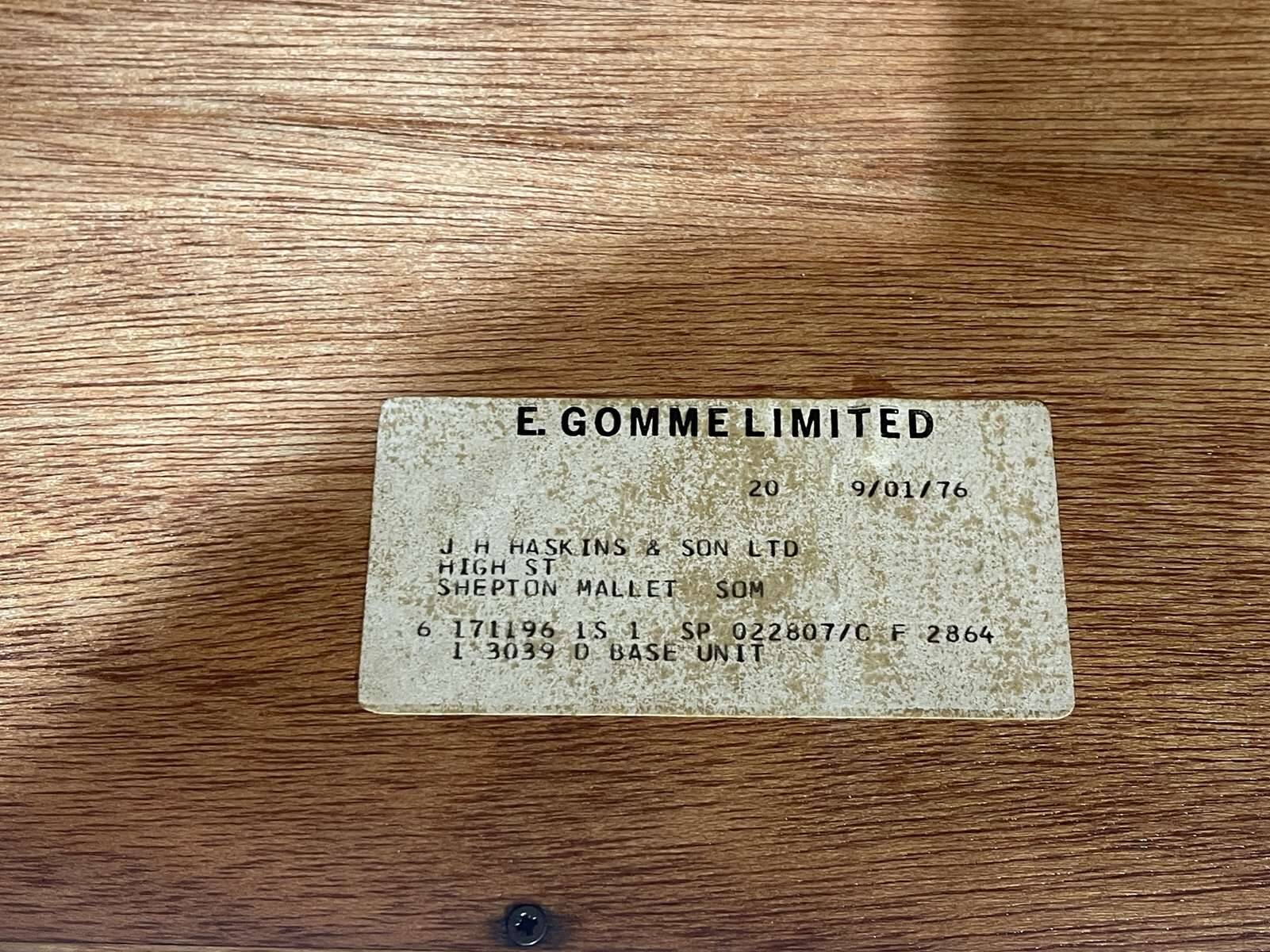 Commode 3 tiroirs GPlan en teck des années 1970 avec pieds compas