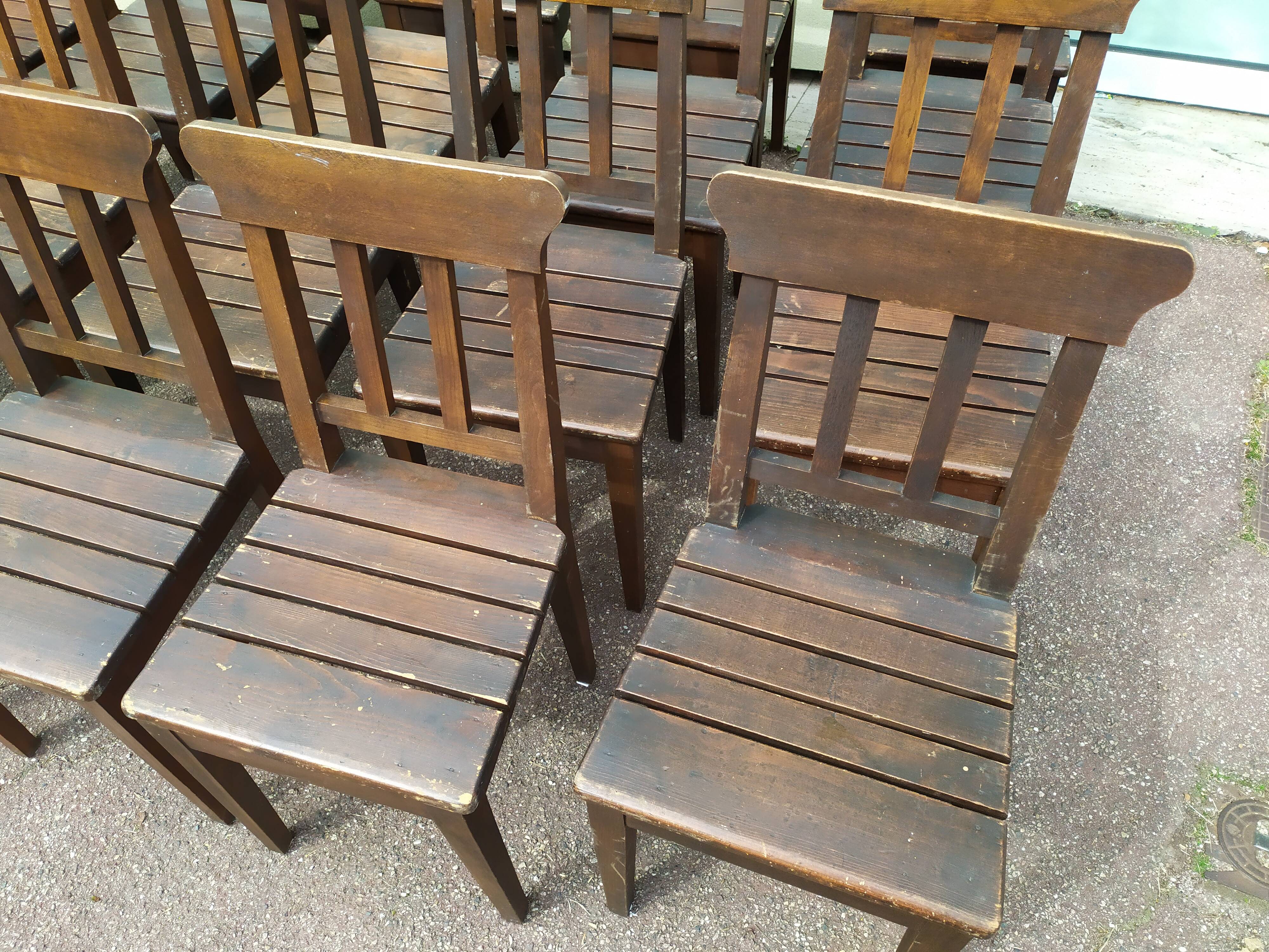Ensemble lot de 20 chaises en bois de bistrot