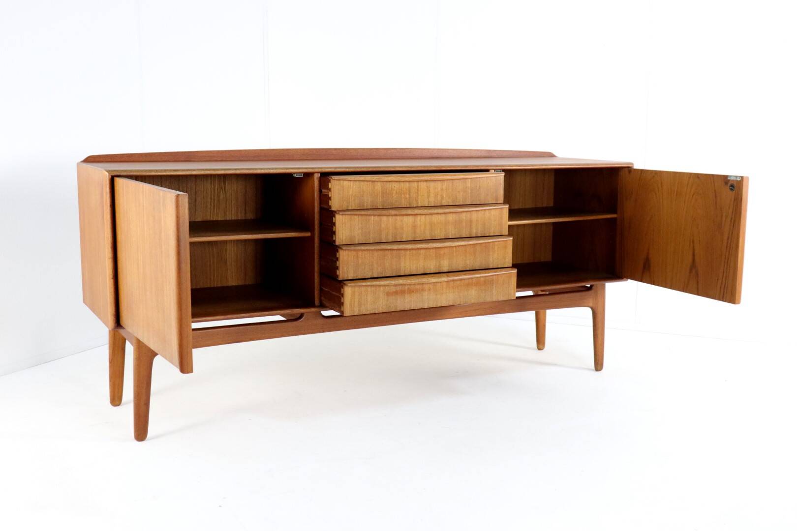 Sideboard Svend Aage Madsen for K. Knudsen & Søn