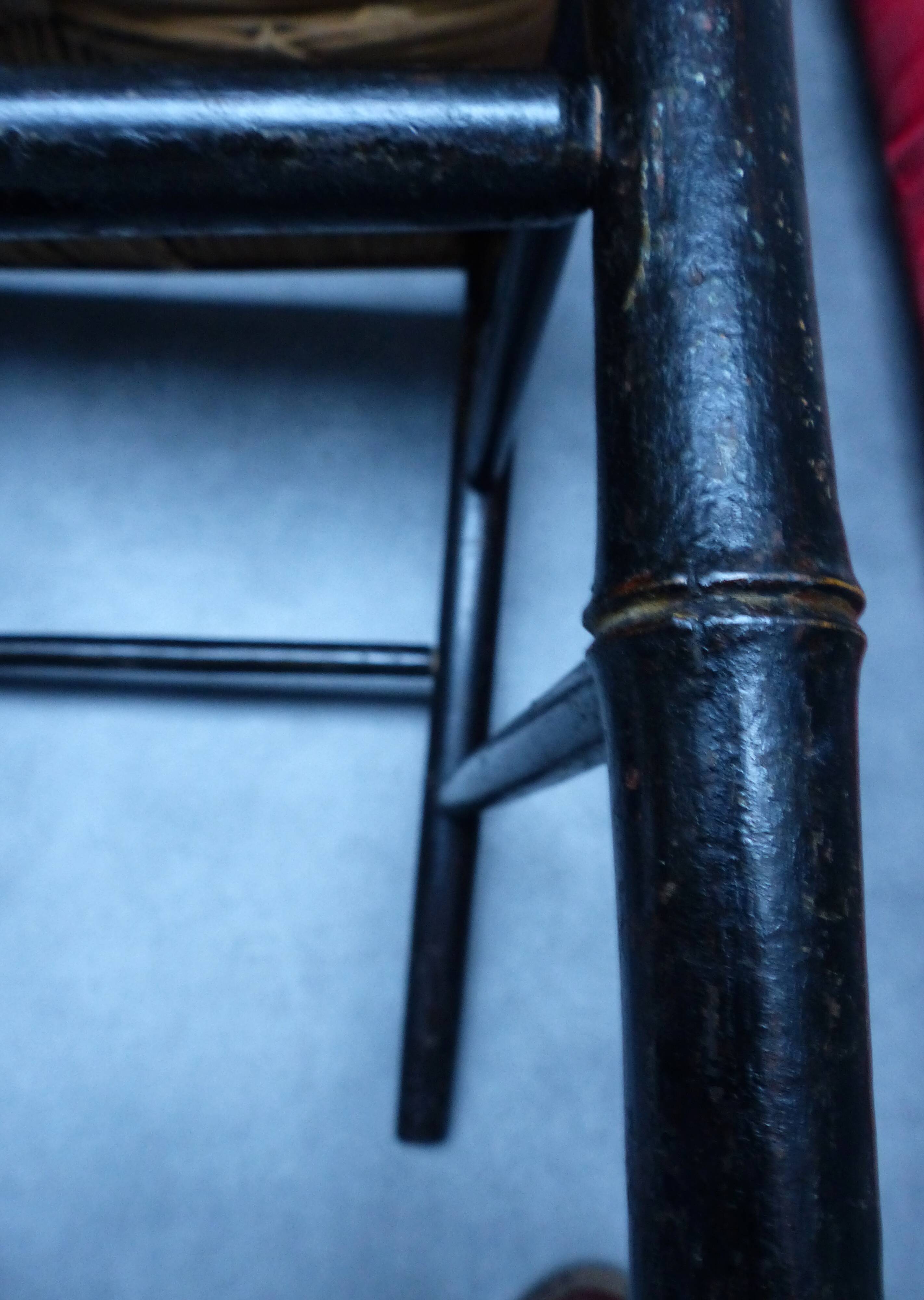 Paire de chaises anciennes