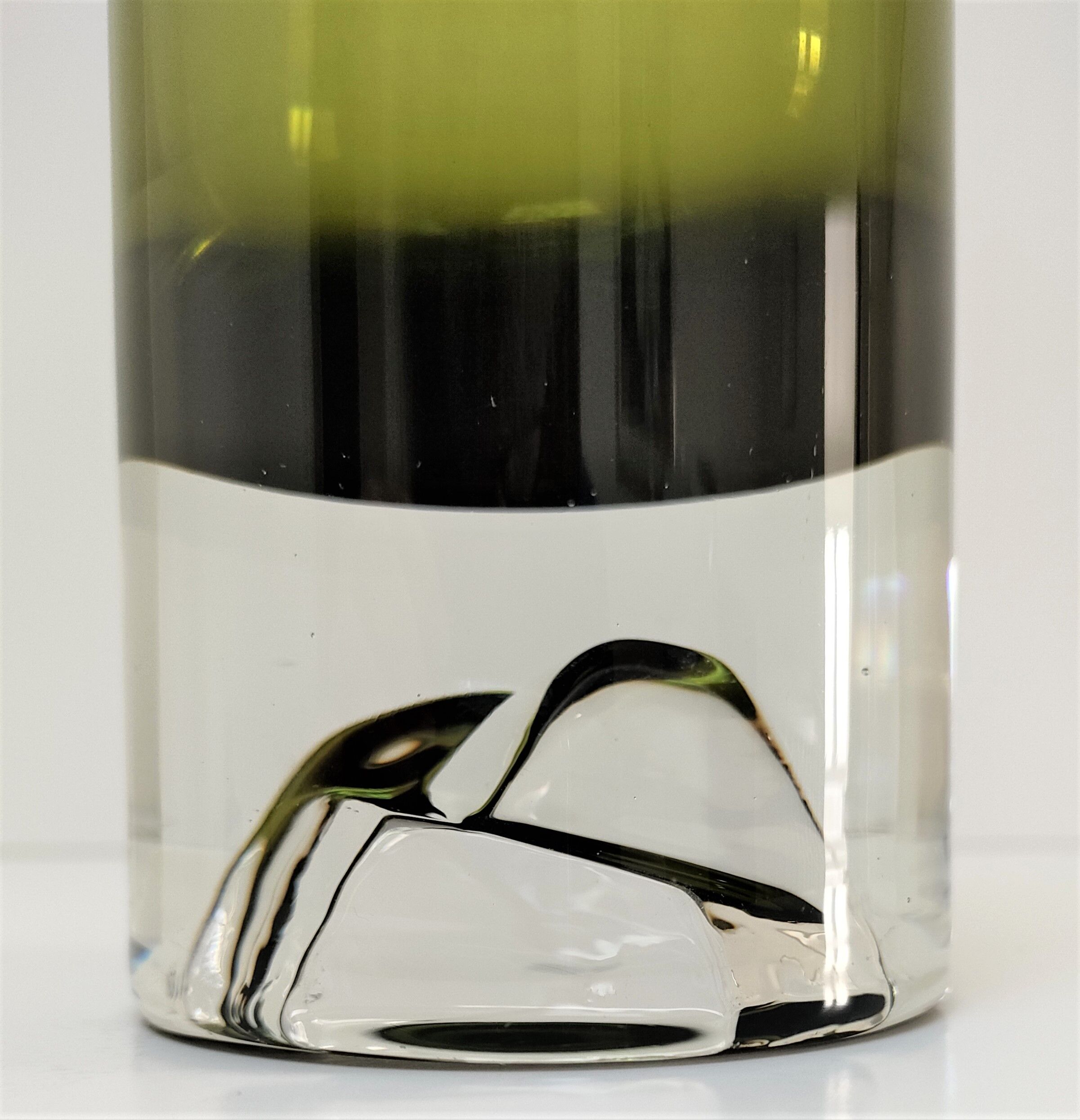 Cylindrical vase green glass Scandinavian design 70s
