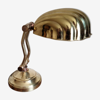 Brass shell lamp