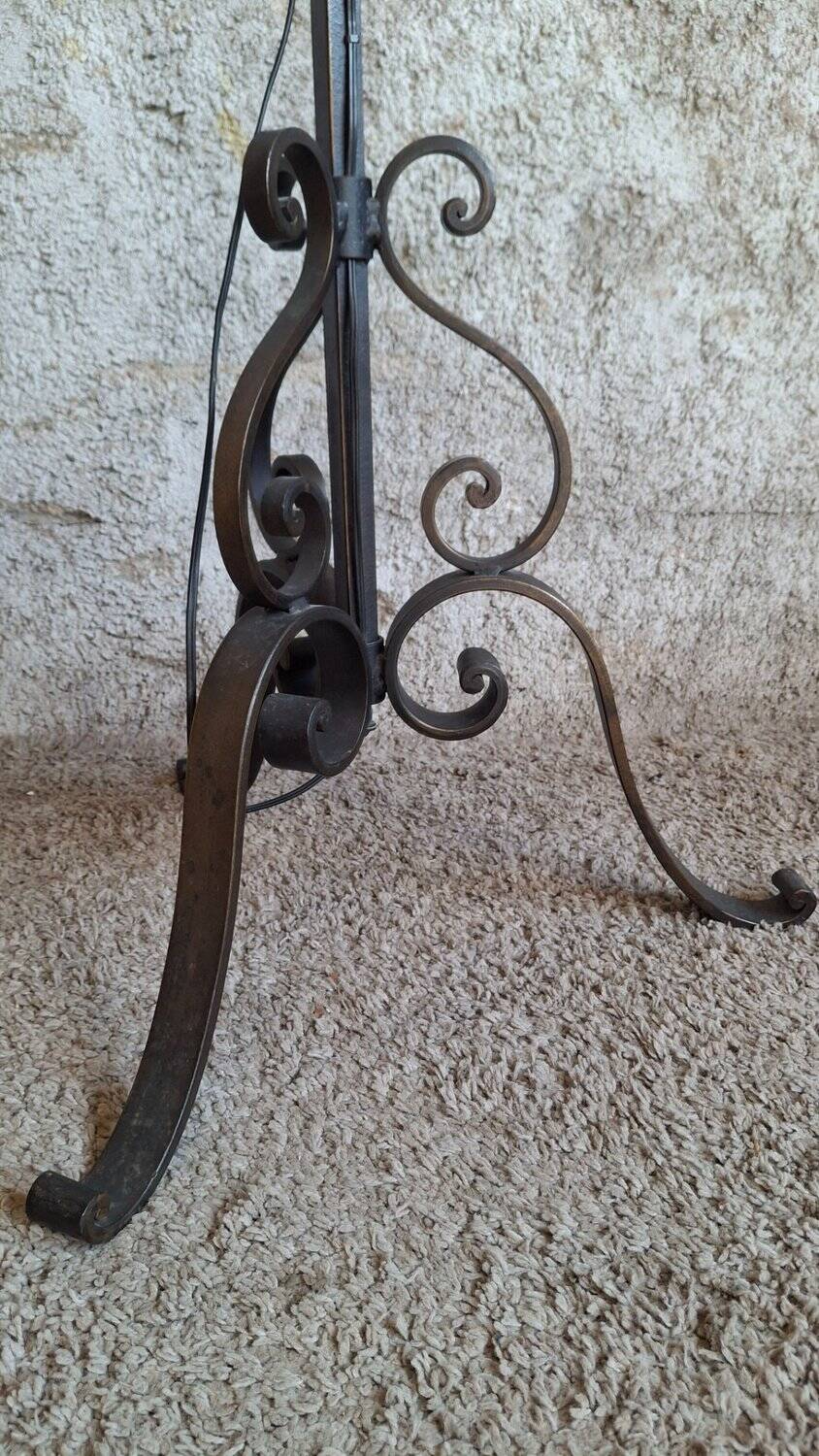 Wrought iron tripod floor lamp from the early 20th century – classical style