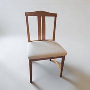 Chaise en bois et tissu blanc imitant la peau de mouton, Suède 1960