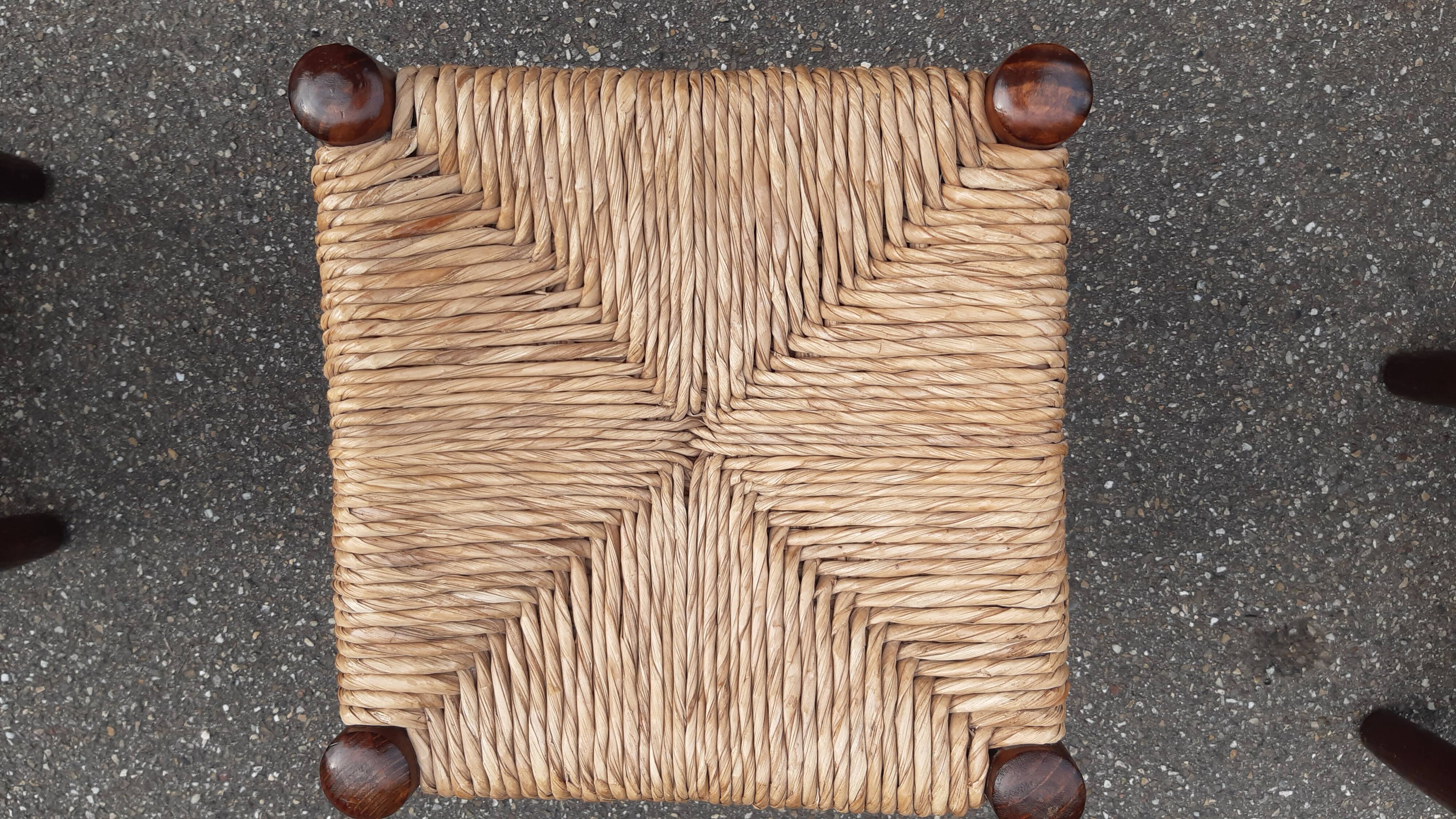 Set of 6 straw stools