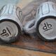 2 mugs en céramique signés db