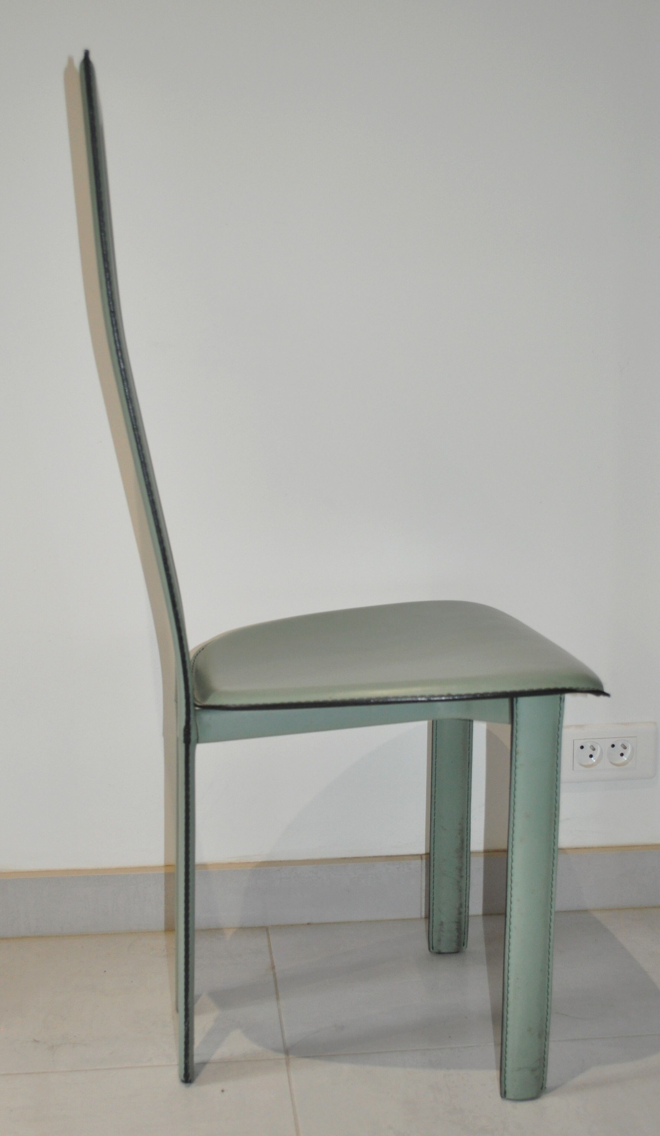 Chaise cuir designer italien Quia vintage
