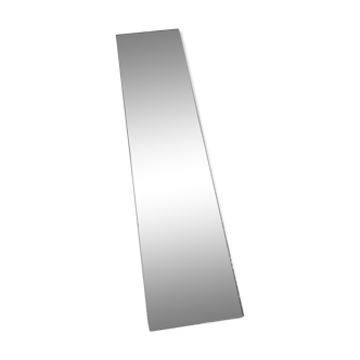 Beveled rectangular mirror