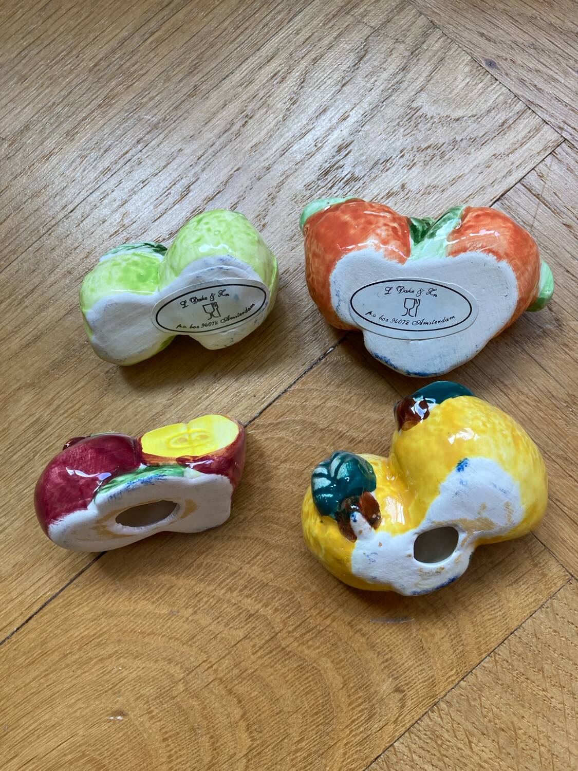 Ceramic fruit knife holder