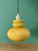 Suspension globe vintage en opaline ocre