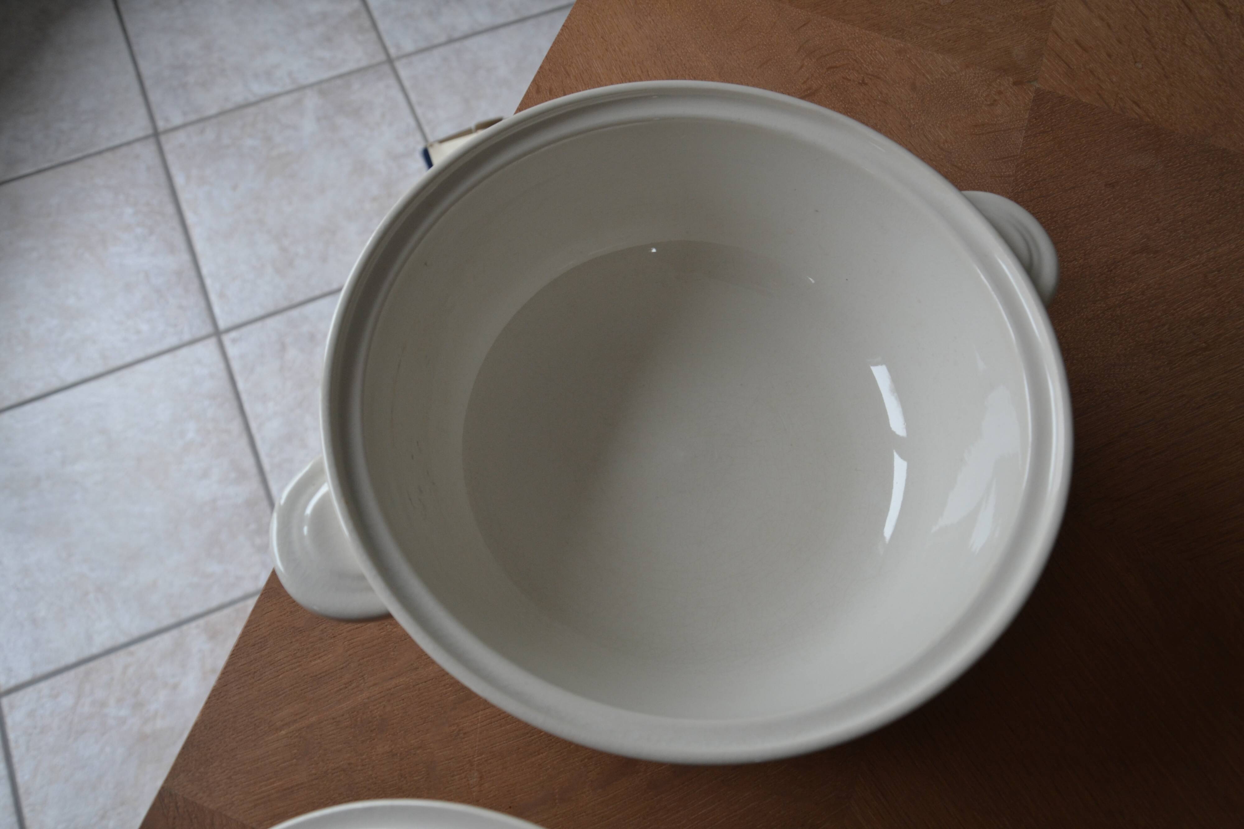 Ceranord St Amand tiled soup tureen