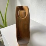 Vase sculpture en bois