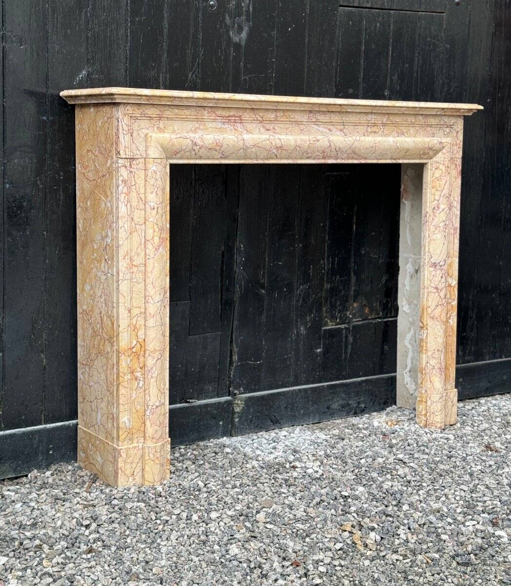 Cheminée de style Louis XIV en marbre jaune Trets vers 1880