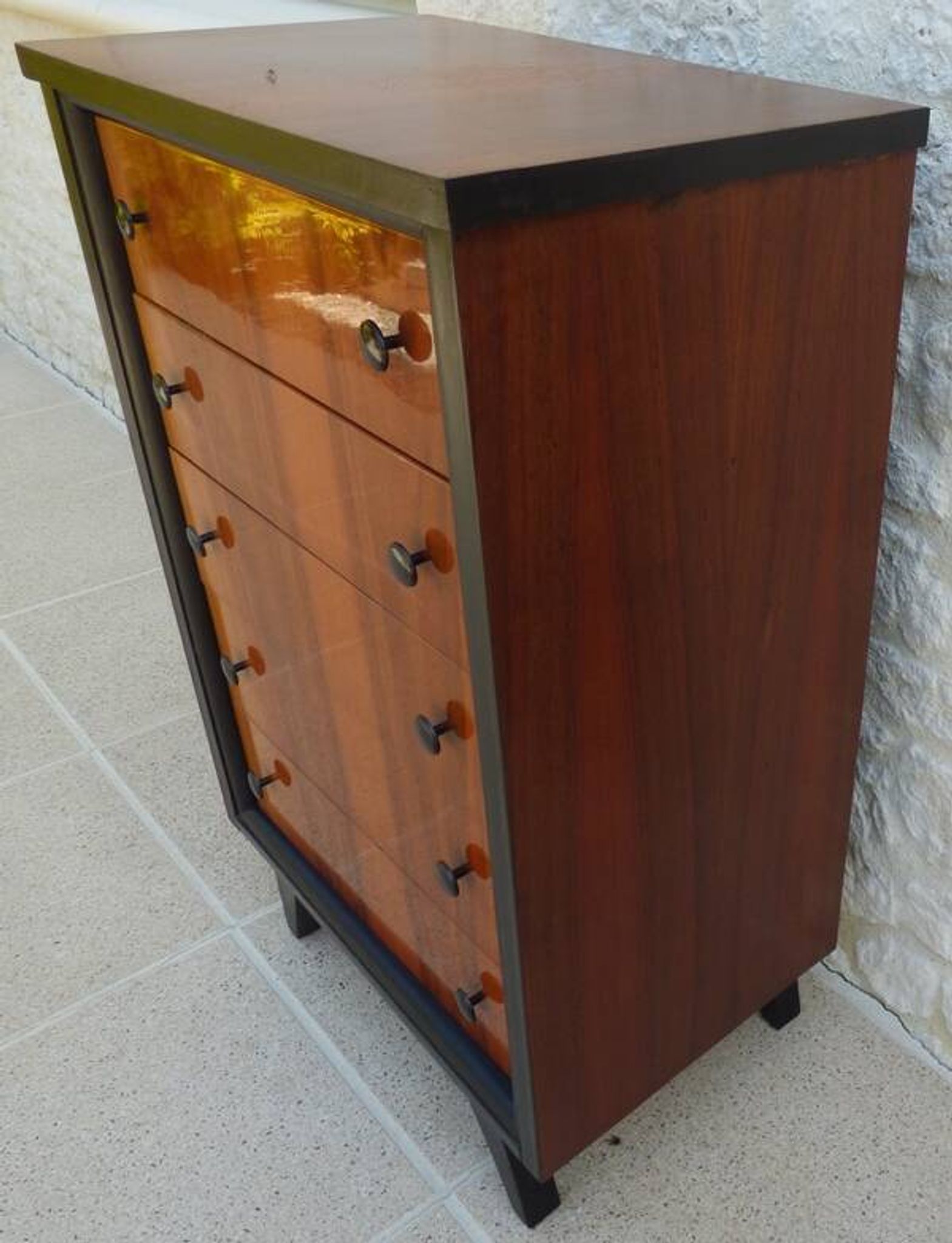 Vintage chest of drawers in a unique style with 5 drawers from the 50s and 70s, t