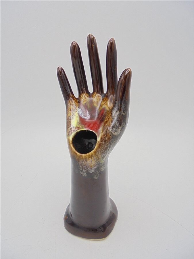 Hand-shaped soliflore baguier