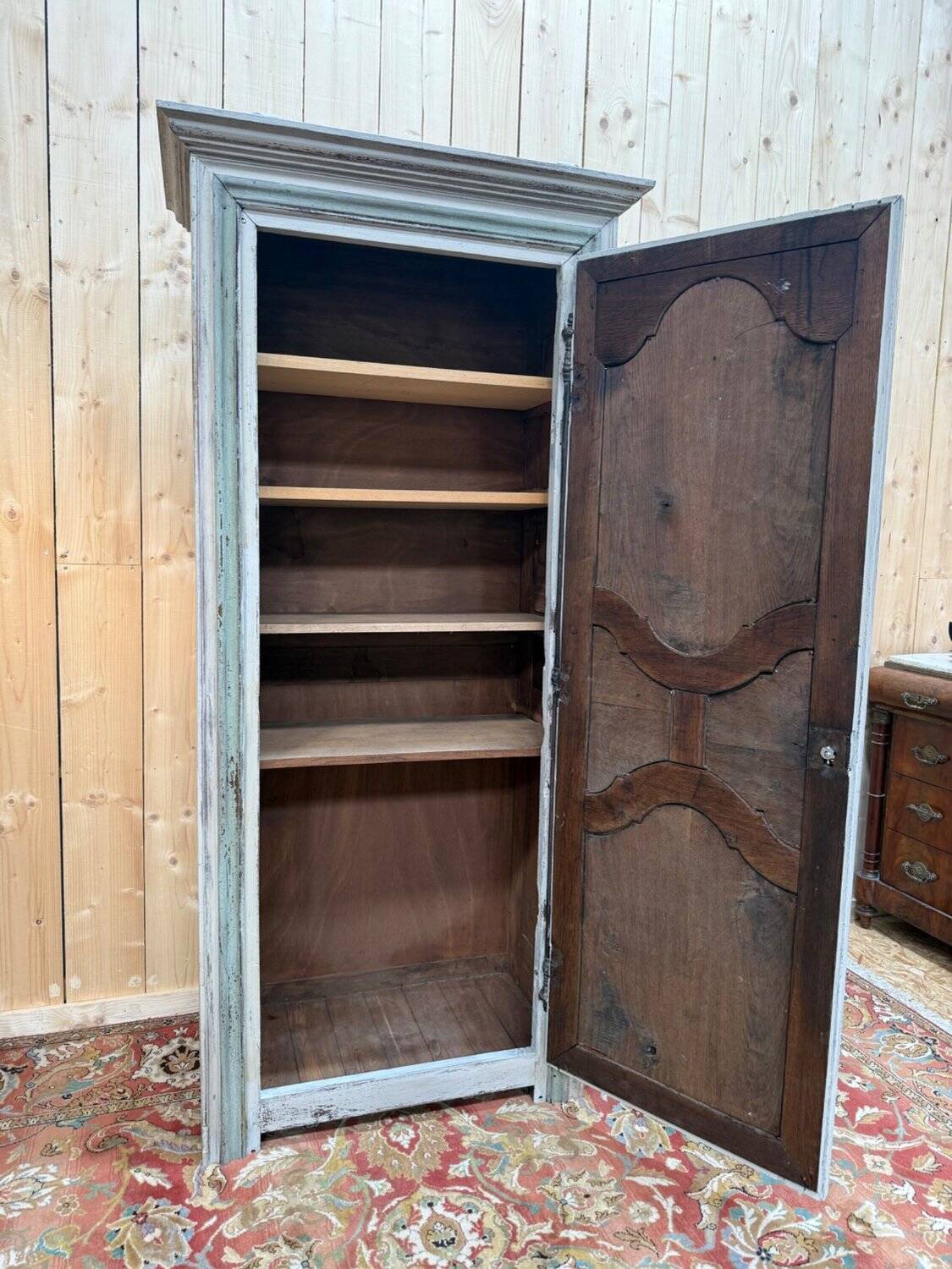 Bonnetière with a single door – Polychrome solid oak