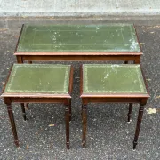 English Regency style coffee table in green leather with gilding and glass from the 1960s.