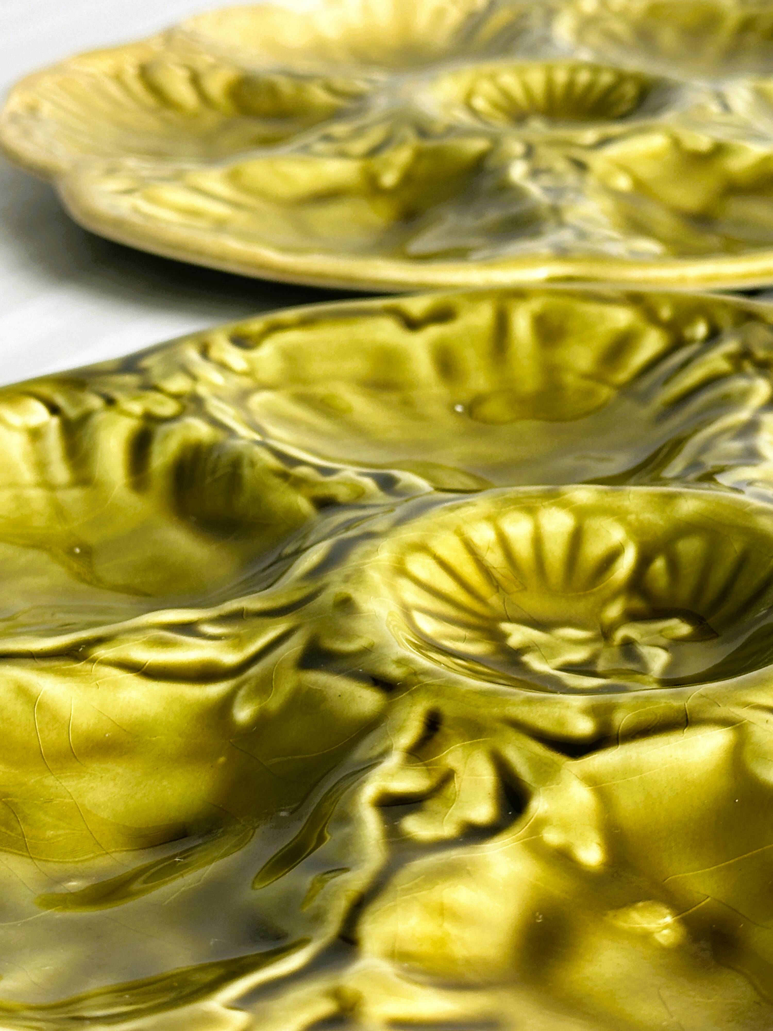 5 shell plates in green enamelled GIEN slip
