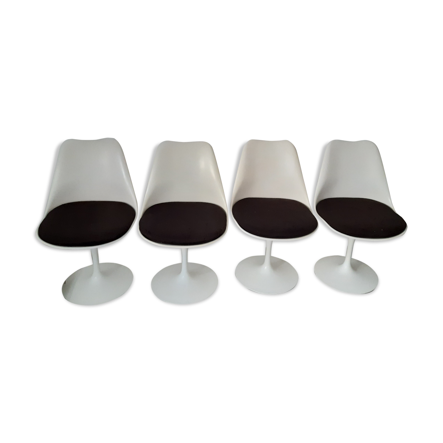 4 Tulip chairs by Eero Saarinen, edition Knoll