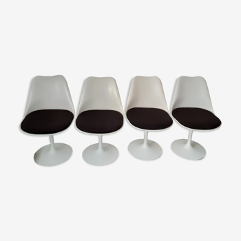 Set de 4 chaises Tulipe par Eero Saarinen édition Knoll