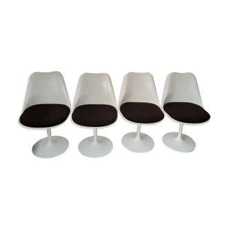 Set de 4 chaises Tulipe par Eero Saarinen édition Knoll