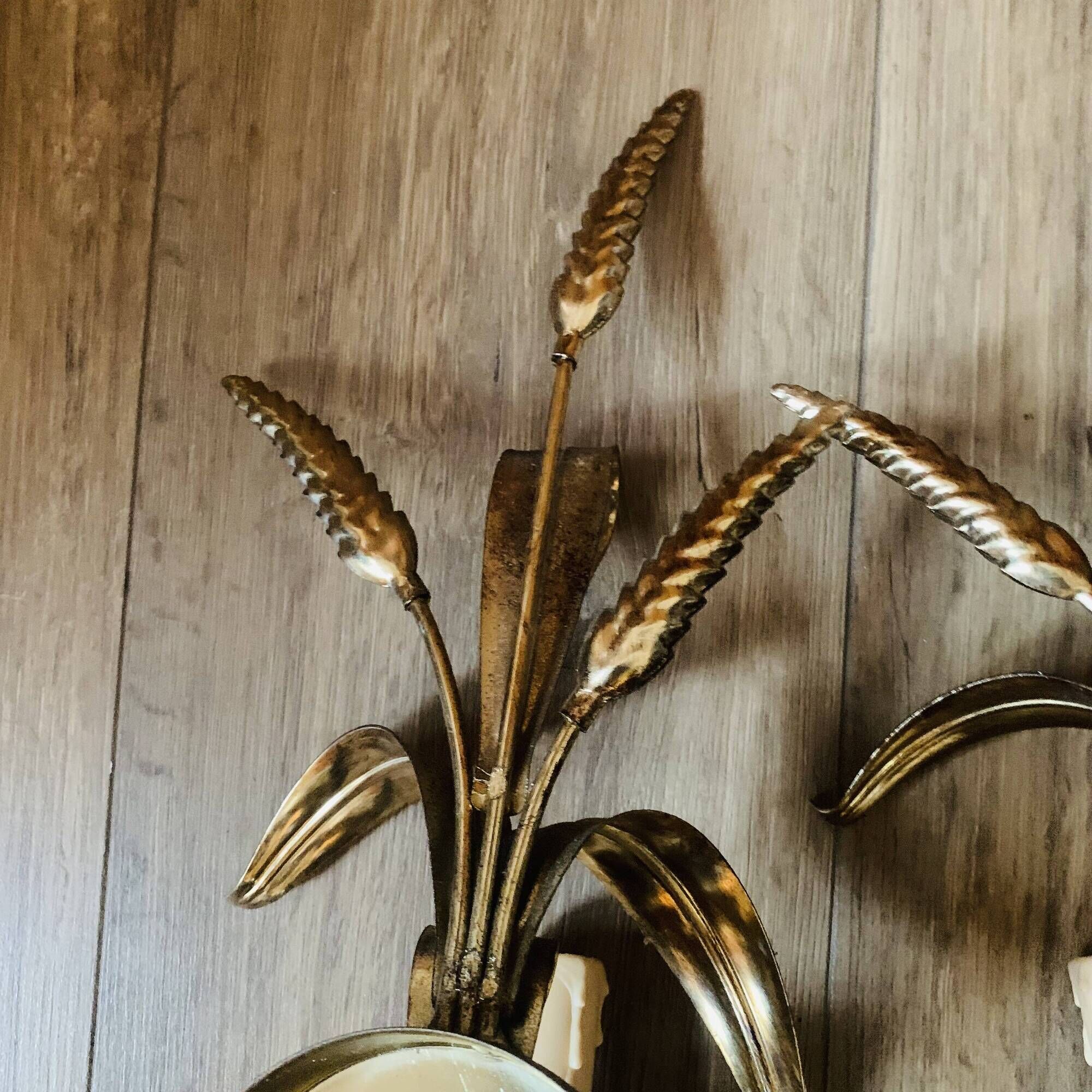 Pair of wheat spike wall lights in gold metal
