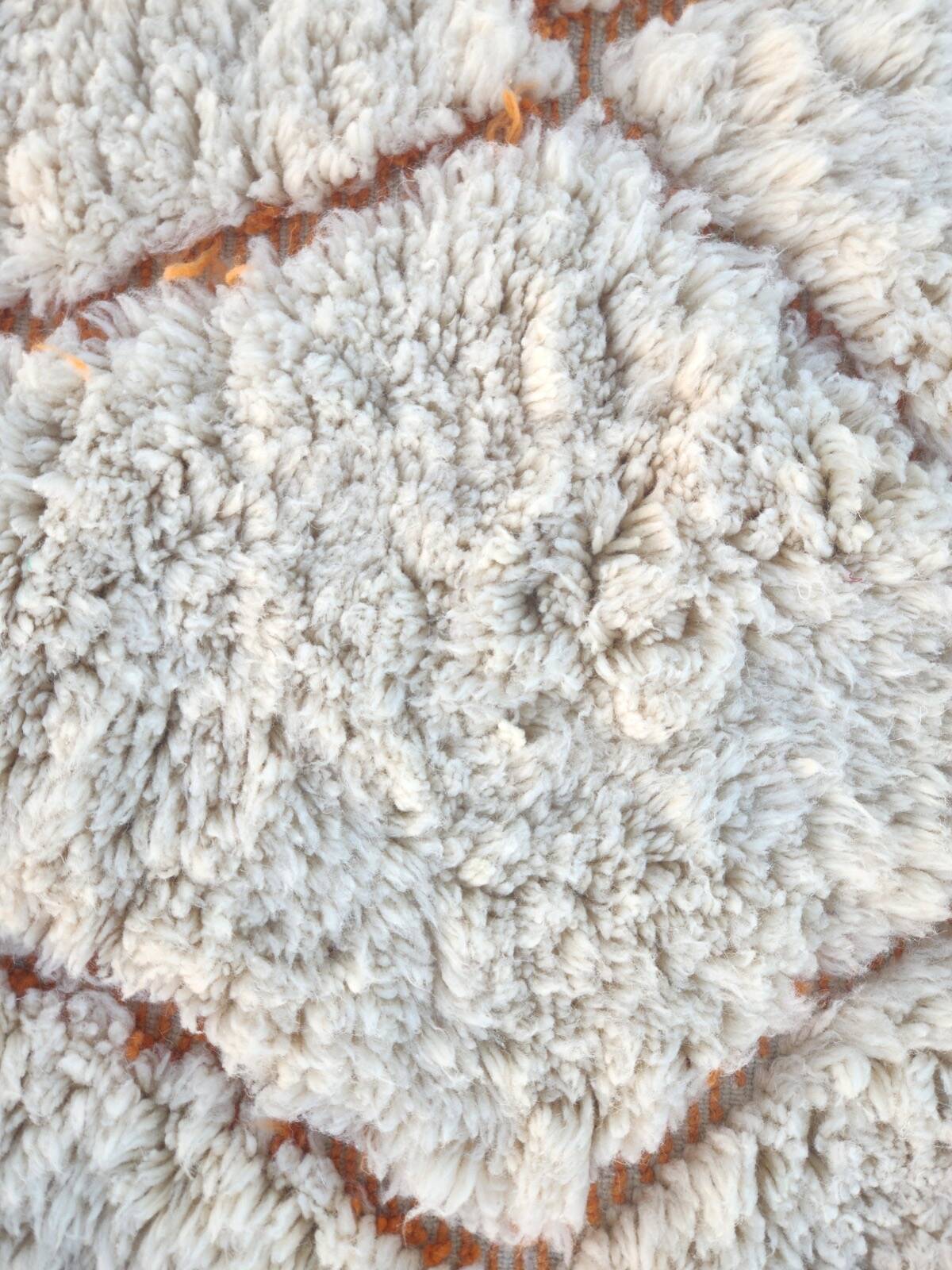 Beni Ouarain rug 300x200 cm – Thick ivory wool, diamond patterns