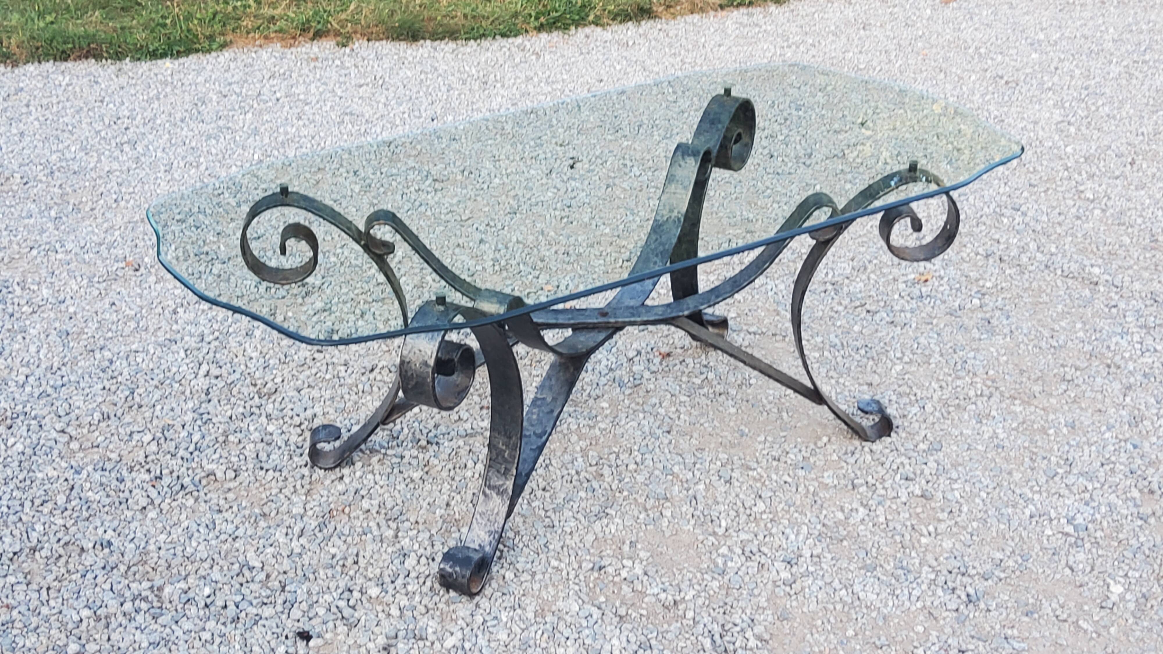 Coffee table from the 70s in wrought iron glass top bec de corbin