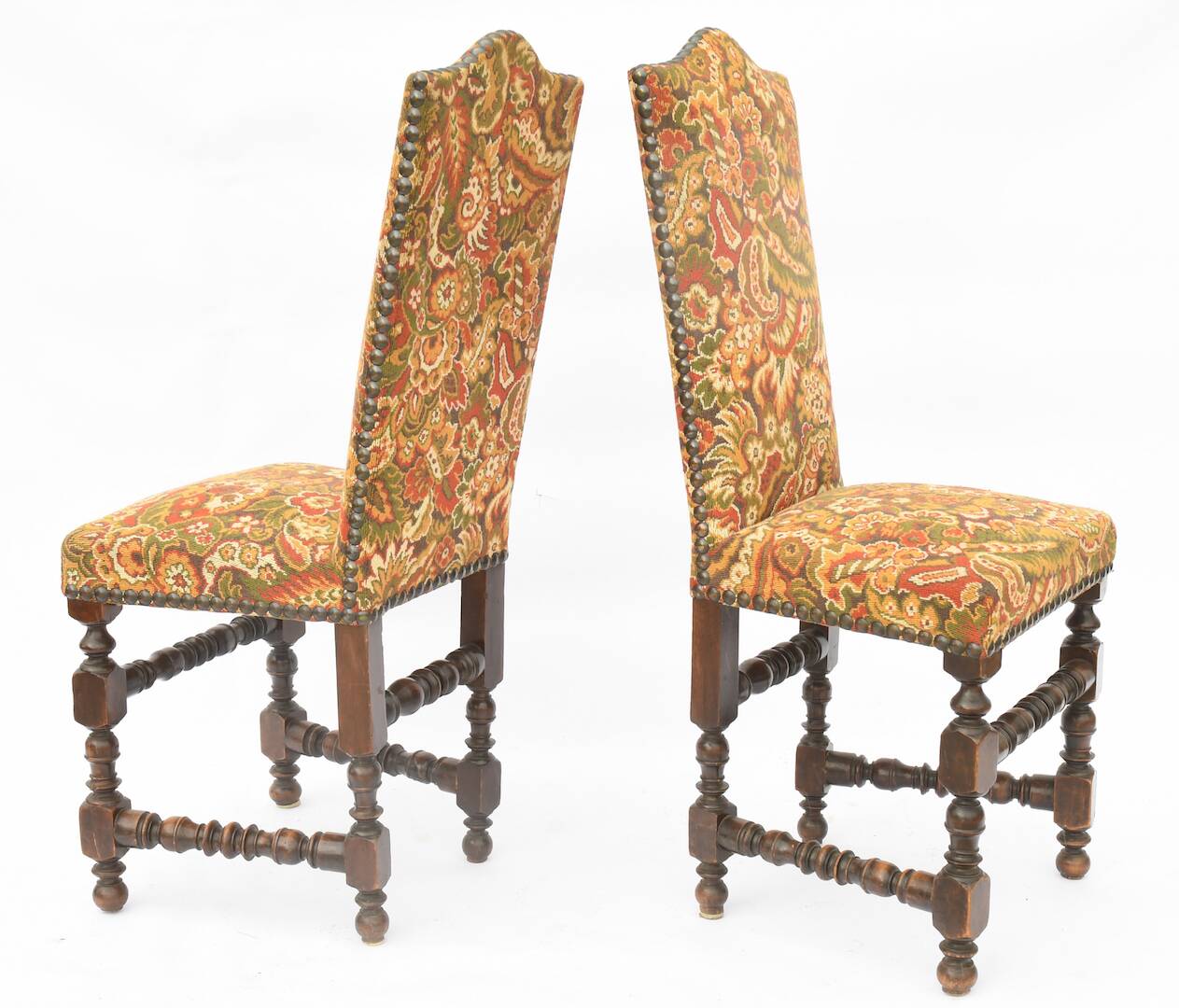 8 chaises de style Louis XIII