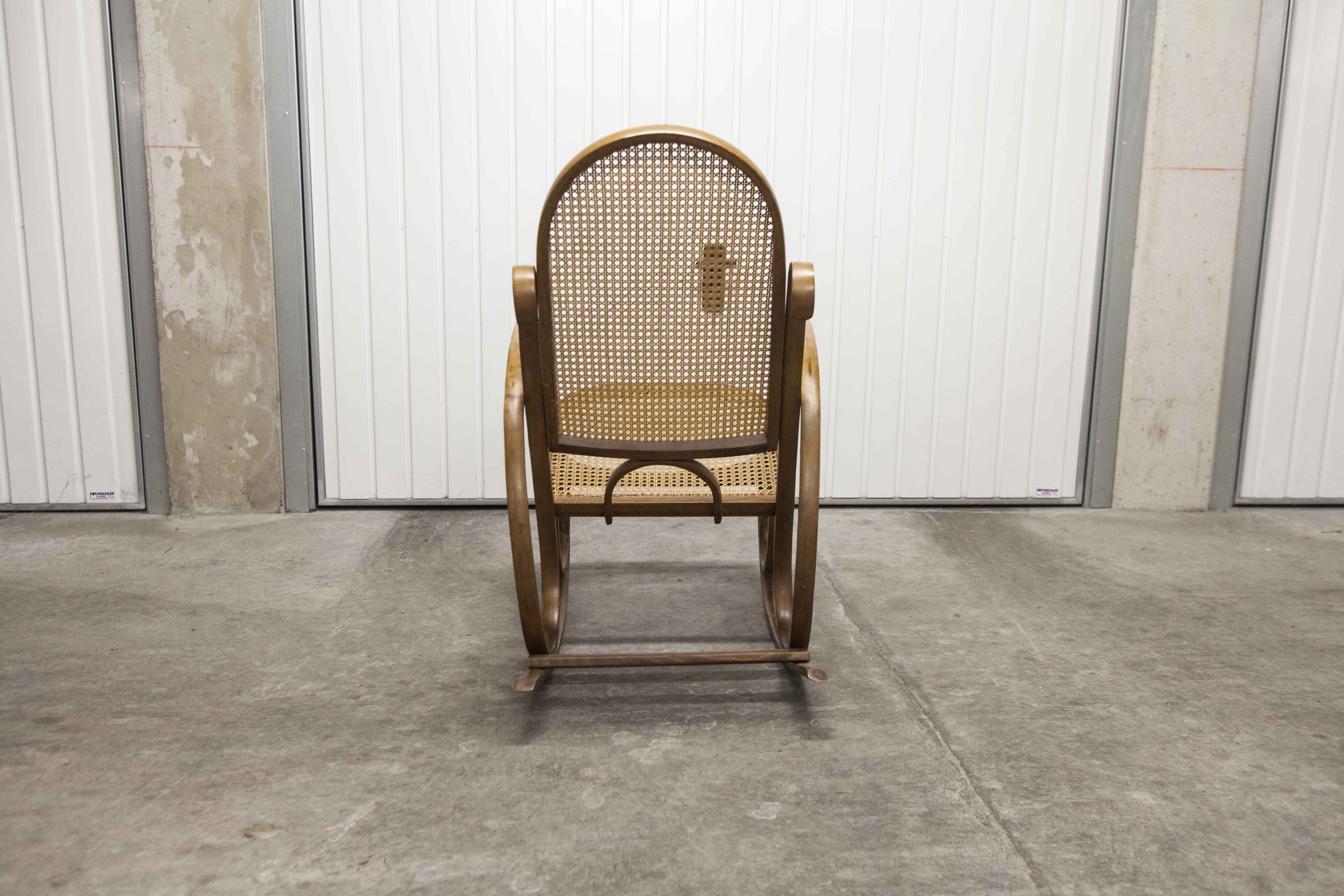 Thonet rocking-chair 1900