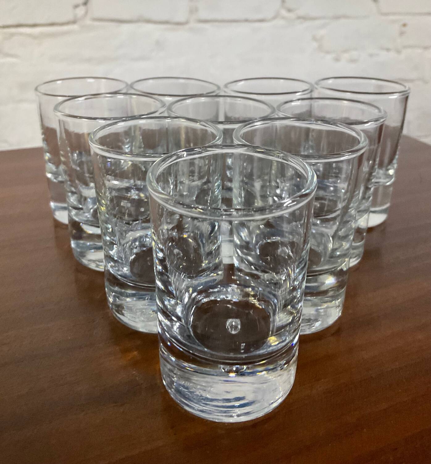 Set of 10 vintage bubbled liquor glasses