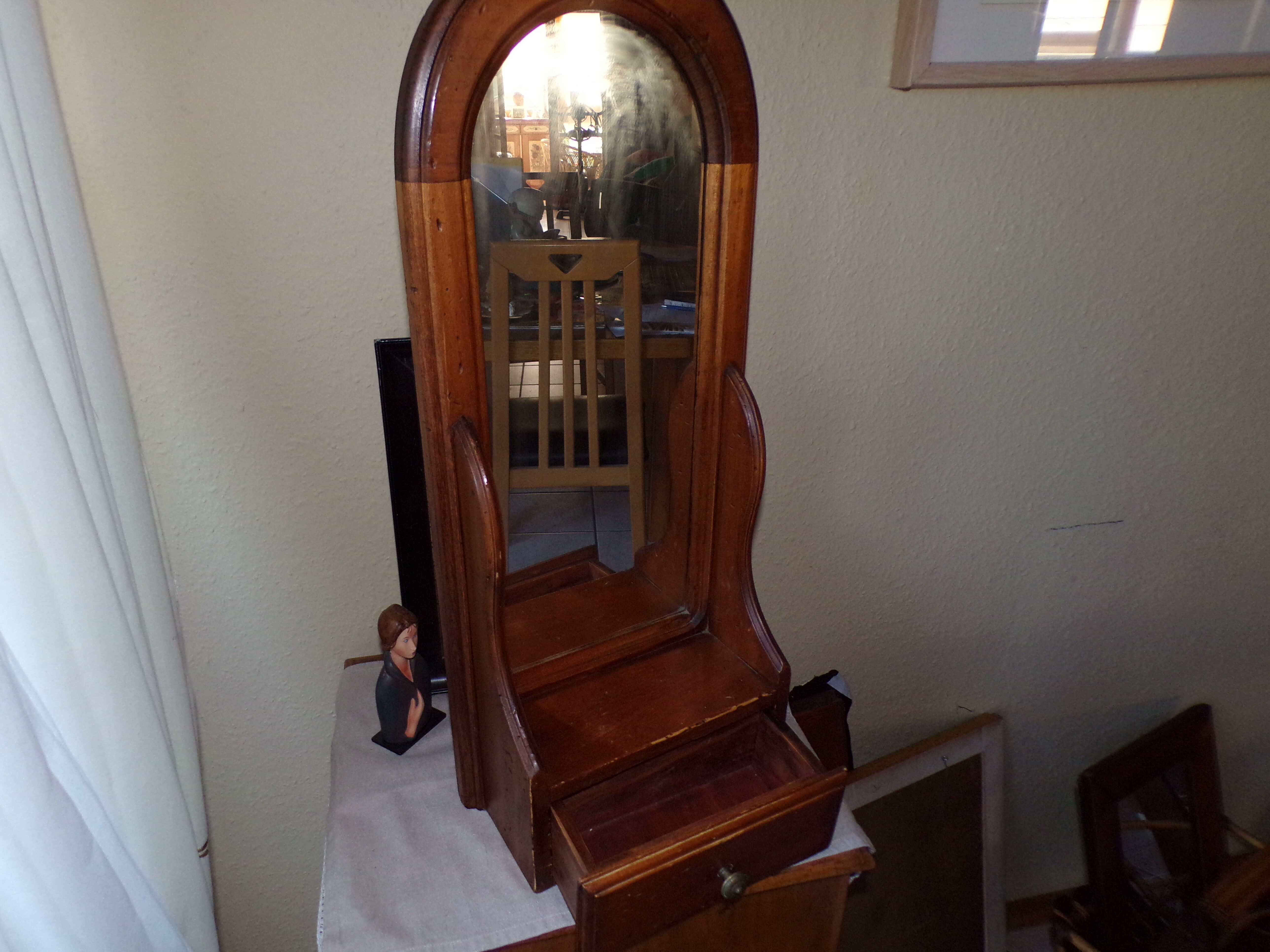 Mirror makeup furniture with Vintage drawer