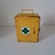 Boîte métal de secours vintage